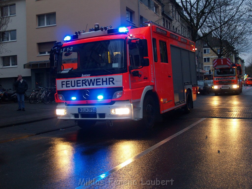 Brand Koeln Ehrenfeld  Venloerstr    P065.JPG